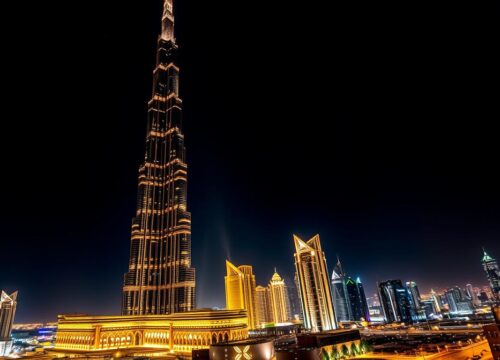 Does the Burj Khalifa light up every night?